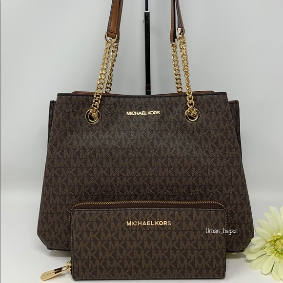 Michael Kors Handbags - Michael Kors Teagen LG Long Drop Tote And Wallet